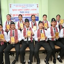 सम्मान कार्यक्रममा प्रशिक्षार्थीहरू